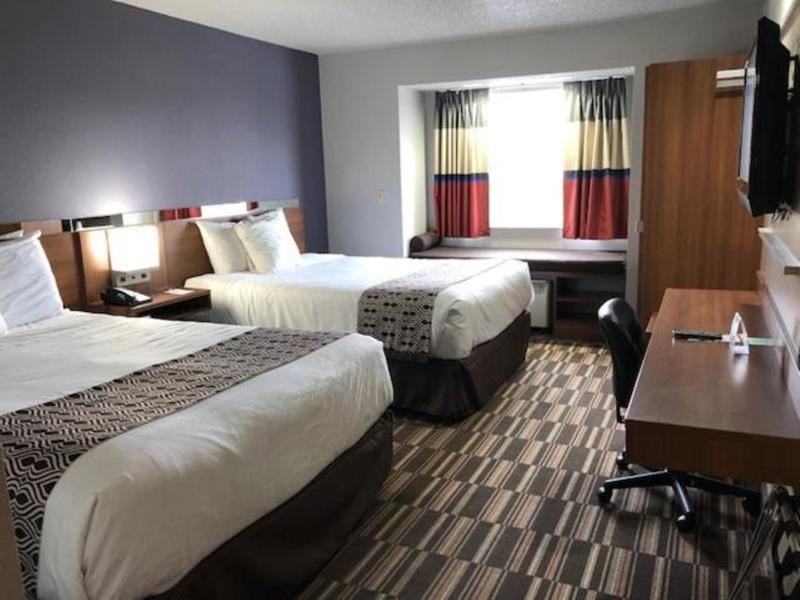 Microtel Inn & Suites By Wyndham Pittsburgh Airport Робинсон-Тауншип Экстерьер фото